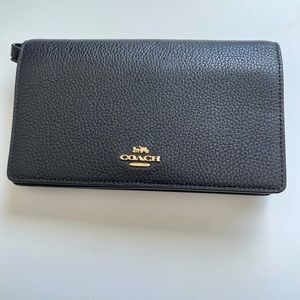 NWT Coach pebbled leather foldover wallet-style crossbody bag